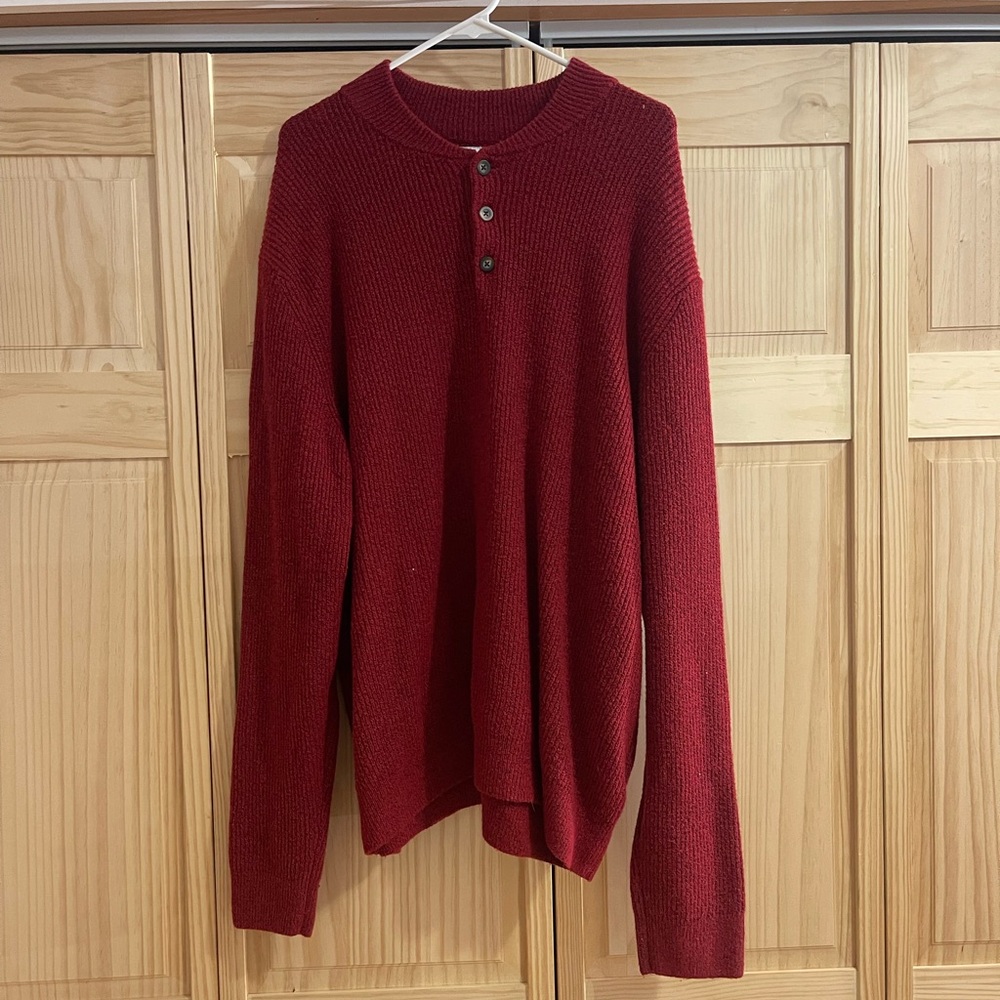 Amazon Essentials Men's Burgundy Crewneck Sweater